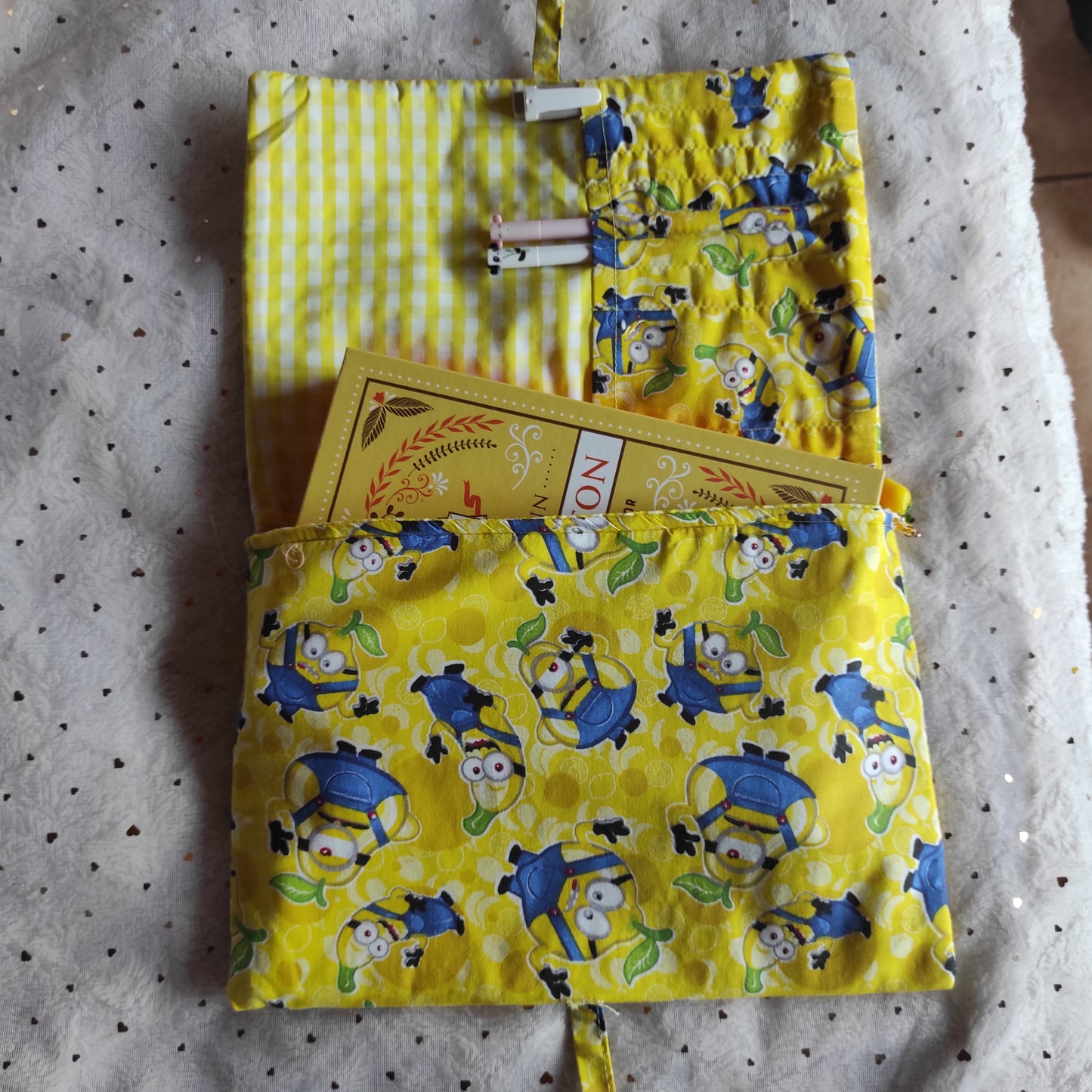 Funda literaria minions