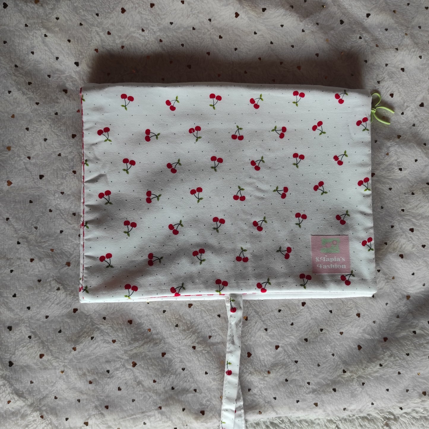 Funda literaria cerezas