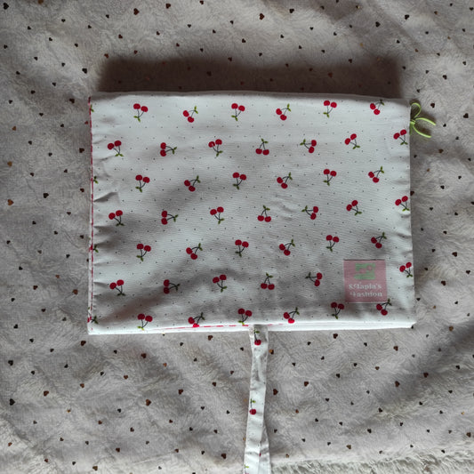 Funda literaria cerezas
