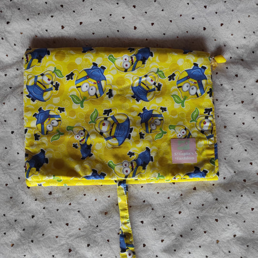 Funda literaria minions