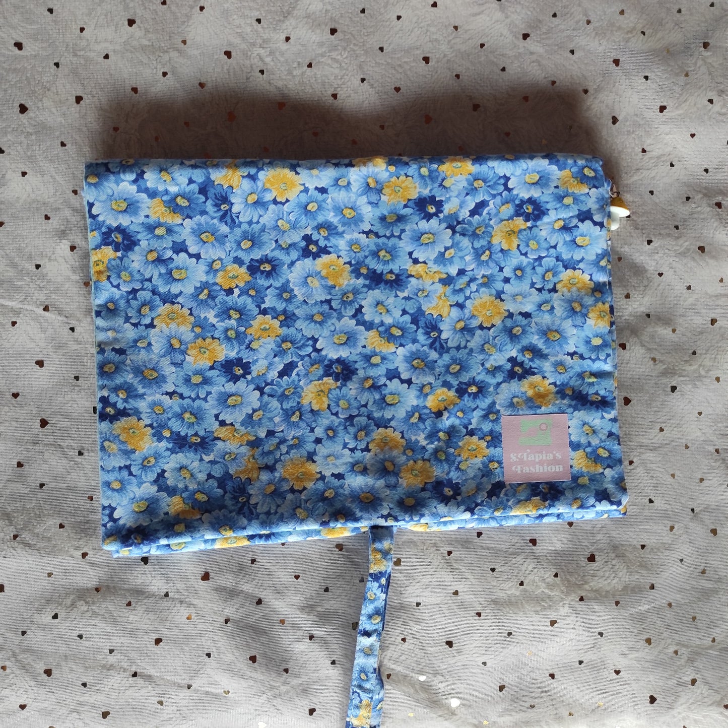Funda literaria flores azules